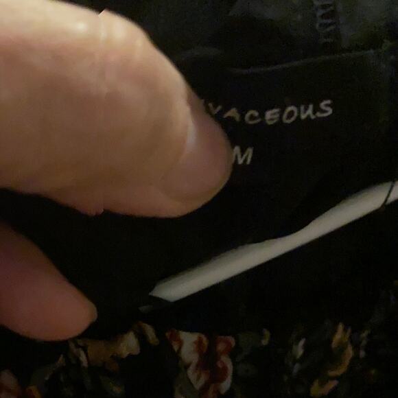 Oliveaceous Black Floral Off Shoulder Peasant Blouse Size M - Picture 6 of 6